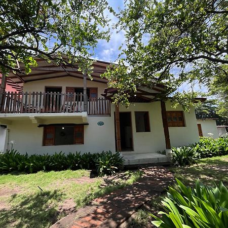 Casa De Playa Los Moncada León Kültér fotó